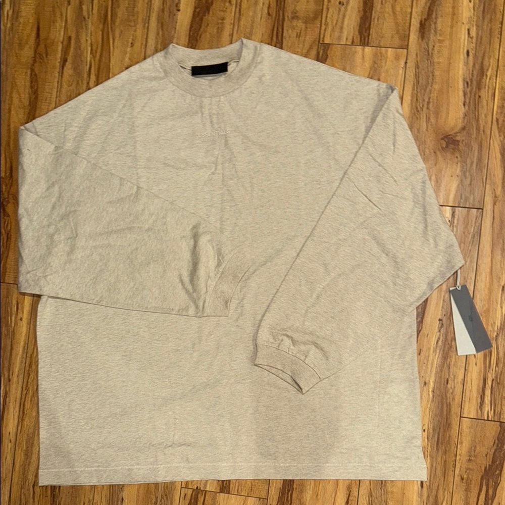 Essentials Long Sleeve Tee - Light Gray